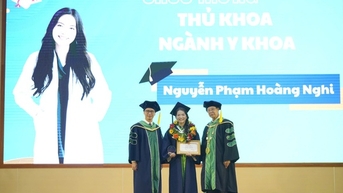 Những sinh viên đầu tiên Trường ĐH Khoa học Sức khỏe tốt nghiệp bác sĩ răng-hàm-mặt 