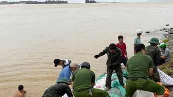 Đà Nẵng: Kè Duy Nghĩa vẫn đứng vững trước sóng to gió lớn