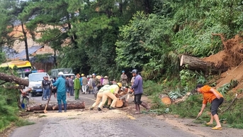 Giao thông qua đèo Ngoạn Mục trở lại bình thường sau sạt lở