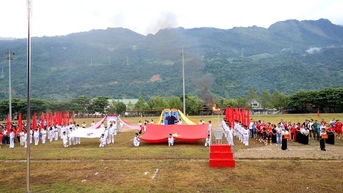 Sôi nổi hoạt động thi đấu thể thao quần chúng các dân tộc ở Mường Lay