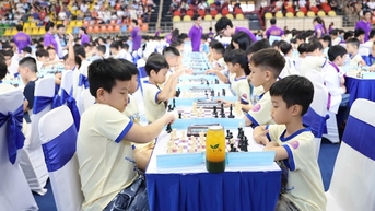Giải Cờ vua Royalchess mùa Đông: Sân chơi yêu thích của các kỳ thủ nhí