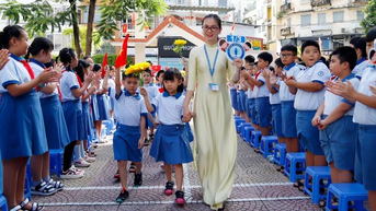 Giáo dục vươn mình ra thế giới