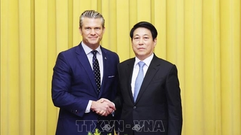 Chủ tịch nước Lương Cường tiếp Bộ trưởng Chiến tranh Hoa Kỳ