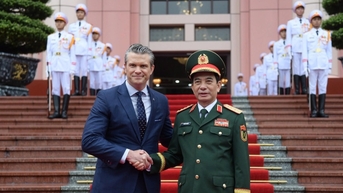 Đại tướng Phan Văn Giang chủ trì lễ đón Bộ trưởng Chiến tranh Mỹ