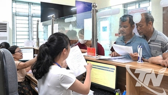 Đồng Hỷ: Chủ động hỗ trợ người dân khôi phục giấy tờ bị hỏng do mưa lũ