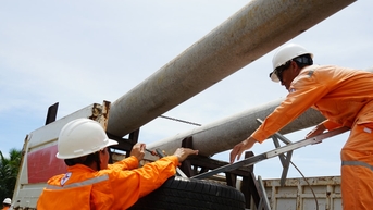 Nỗ lực khắc phục hậu quả mưa lớn gây ngập bùn đất tại Tuy Phong