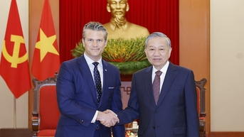 Mỹ sẽ tiếp tục hỗ trợ Việt Nam hiện đại hóa công nghiệp Quốc phòng