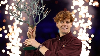 Đánh bại Auger-Aliassime, Sinner lần đầu vô địch Paris Masters