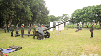 Pháo binh Thủ đô quyết tâm bắn giỏi