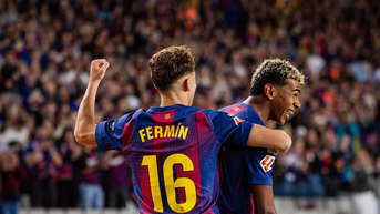 Barcelona thắng 3-1 Elche, tiếp tục bám đuổi Real Madrid