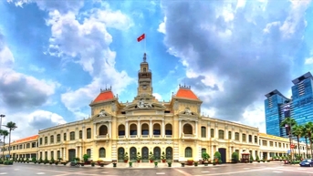 Xây dựng TP. Hồ Chí Minh trở thành trung tâm lớn của khu vực với các ngành dịch vụ cao cấp