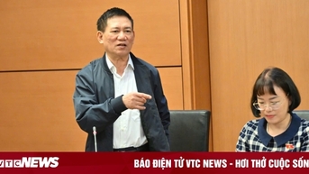 Phó Thủ tướng lý giải việc mua bảo hiểm 'đóng tiền vào thì dễ, rút ra rất khó'