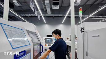 Góp ý dự thảo văn kiện Đại hội XIV: Khai mở động lực mới cho mô hình tăng trưởng