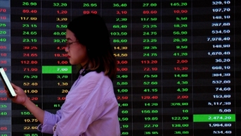 Chứng khoán giảm sâu cuối phiên, cổ phiếu Quốc Cường Gia Lai ngược dòng