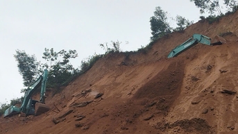 Còn 14 vị trí bị tắc, chưa thông tuyến trên đường Hồ Chí Minh