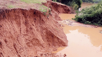 Mưa lớn gây ngập lụt, sạt lở ở nhiều địa phương phía Bắc Quảng Trị