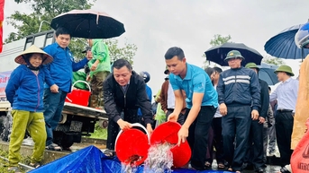 Thả hơn 2,3 tấn cá giống tái tạo nguồn lợi thủy sản tại hồ Mụ Sỹ