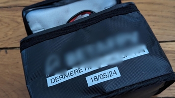 តើអ្នកគួរវិនិយោគលើករណីថ្ម lithium-ion ដែរឬទេ?