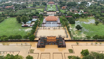 Huế: Lũ trên sông Bồ lại vượt mốc lịch sử, nhiều di tích ngập sâu