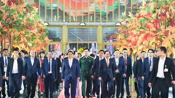 Thủ tướng Phạm Minh Chính tham dự lễ Bế mạc Hội chợ Mùa Thu 2025