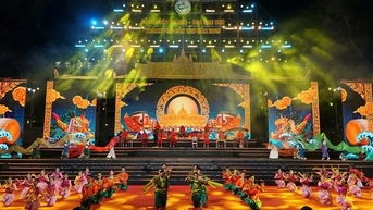 Khai mạc Lễ hội Óoc Om Bóc – Đua ghe Ngo TP Cần Thơ năm 2025