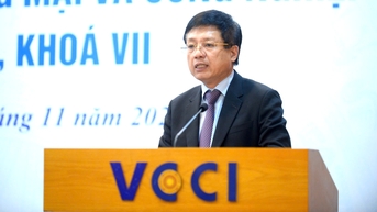 Ông Hồ Sỹ Hùng được bầu làm Chủ tịch VCCI