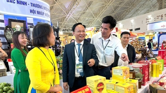 Bắc Ninh đạt giải 'Không gian trưng bày tiêu biểu' tại Hội chợ mùa Thu 2025