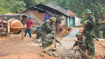Đường biên thêm sáng, lòng dân thêm ấm