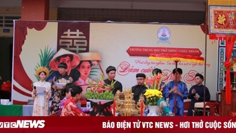 Đám cưới giữa sân trường gây 'sốt', sự thật đằng sau nhiều người ngỡ ngàng