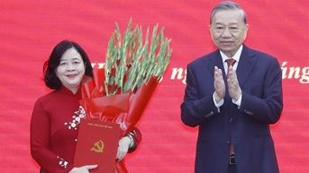 Đồng chí Bùi Thị Minh Hoài giữ chức Bí thư Đảng ủy Mặt trận Tổ quốc, các đoàn thể Trung ương