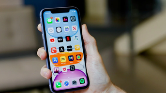 Nếu iPhone hoàn toàn “Made in USA”, thế giới công nghệ sẽ ra sao?