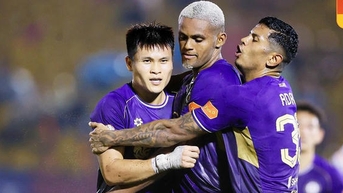 Hôm nay, huấn luyện viên Kewell cần chiến thắng