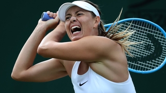 Có nên hét to như Sharapova khi chơi thể thao?