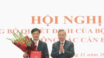 Tổng Bí thư Tô Lâm trao quyết định điều động, chỉ định Bí thư Thành ủy Hà Nội