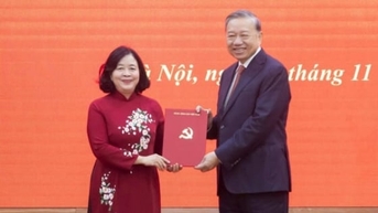 Bà Bùi Thị Minh Hoài làm Bí thư Đảng ủy Mặt trận Tổ quốc