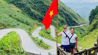 Hùng vĩ dốc Thẩm Mã trên miền đá