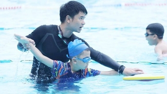 Bộ GD-ĐT lần đầu tiên ban hành chương trình dạy bơi an toàn cho học sinh