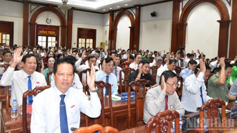 Đồng Tháp thông qua nhiều nghị quyết quan trọng về chế độ, chính sách