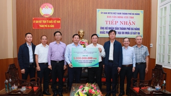 "ពេញដោយក្តីស្រលាញ់" ក្នុងរដូវទឹកជំនន់ - Petrovietnam និង BSR ចាប់ដៃគ្នាជួយប្រជាជននៅតំបន់រងគ្រោះដោយទឹកជំនន់