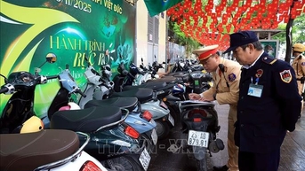 Cảnh sát kiểm tra 2.219 bãi giữ xe phát hiện nhiều học sinh vi phạm giao thông