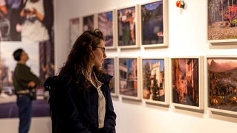 Khám phá thời gian và những thành phố qua sự kết hợp nhiếp ảnh và video