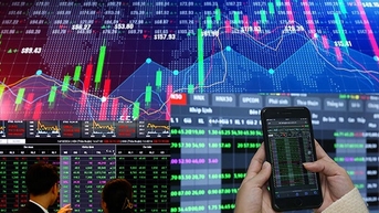 Cổ phiếu chứng khoán và bất động sản tím rực, VN-Index bật tăng gần 35 điểm
