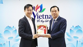 Cục trưởng Nguyễn Trùng Khánh tiếp và làm việc với Lãnh đạo cấp cao Hiệp hội vận tải Hàng không quốc tế (IATA)