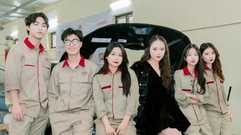 Làm sao để nhân viên lắp ốc vít, sửa ô tô cũng nói tốt tiếng Anh?