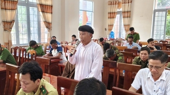 Công an xã Cát Tiên 2 lắng nghe ý kiến Nhân dân