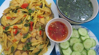Hương vị quê hương: Cá tra um măng le muối chua