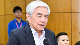 'Nhiều tỉnh mời giáo sư về nhưng cả năm không giao việc', người đến lại đi