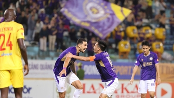 HLV Harry Kewell và Đỗ Hoàng Hên khen nhau tấm tắc sau chiến thắng tưng bừng của Hà Nội
