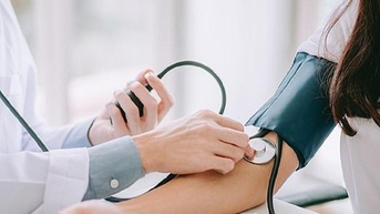 7 cách hạ huyết áp tự nhiên, đơn giản mà hiệu quả không ngờ