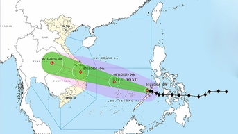 Bão Kalmaegi đi vào Biển Đông, có khả năng mạnh thêm